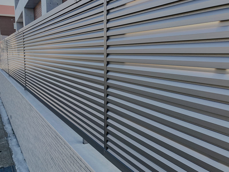 新築住宅のアルミ製フェンスイメージ