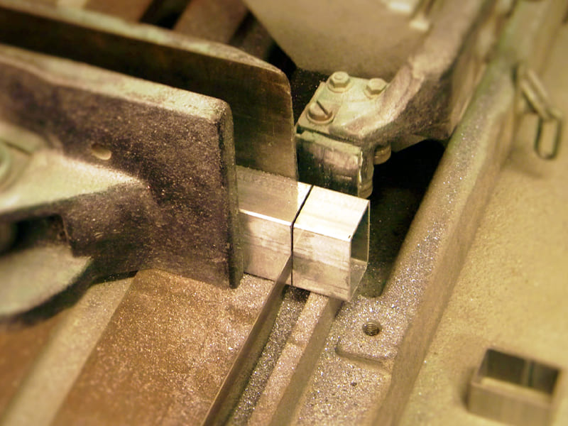 機械加工:切断(バンドソー)